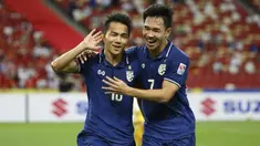 Sebagai salah satu raksasa Asia Tenggara, Thailand memiliki komposisi pemain yang merata di tiap lini, tak terkecuali dalam ajang Piala AFF 2020. Sebagai ujian terakhir untuk melepas dahaga gelar, Timnas patut mewaspadai 5 pemain Thailand berikut di partai final. (AP/Suhaimi Abdullah)