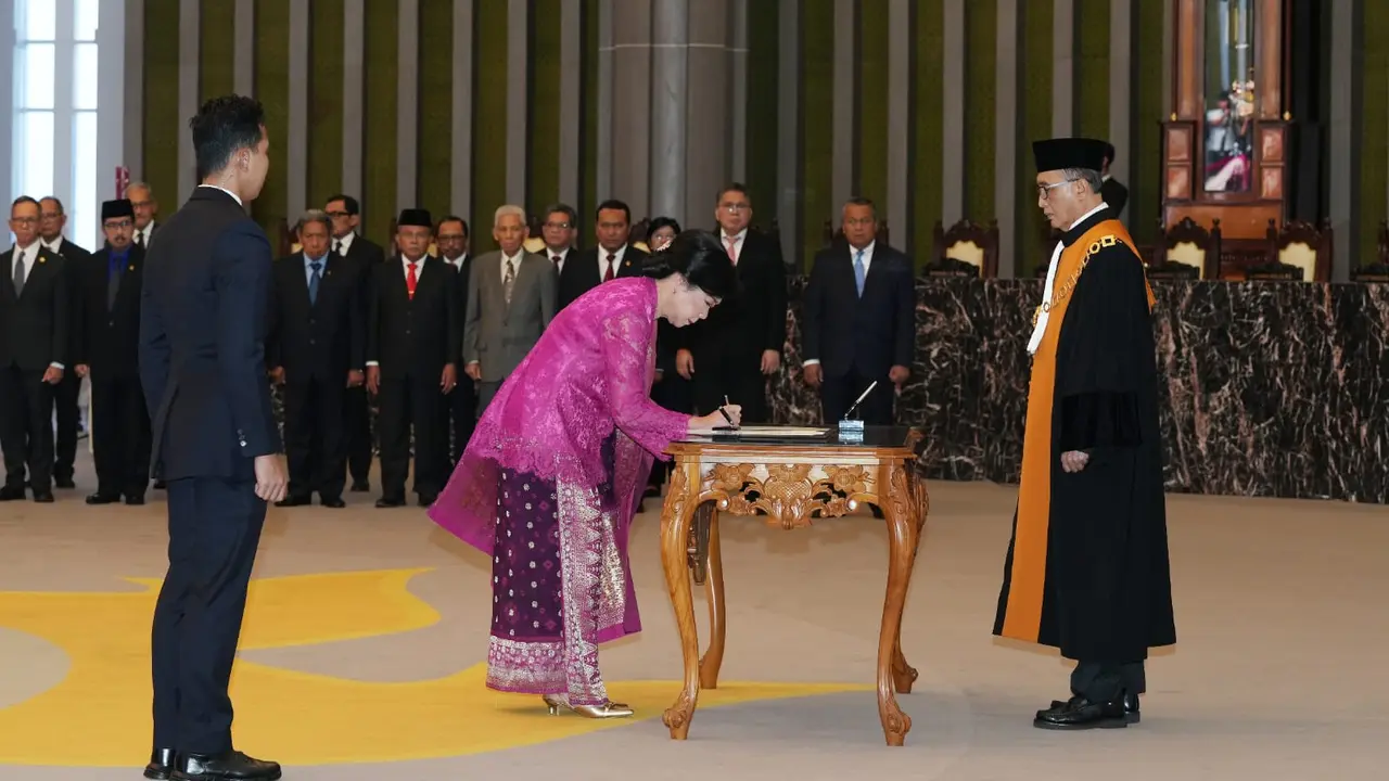 Filianingsih Hendara dilantik sebagai Deputi Gubernur Bank Indonesia, Selasa, 18 April 2023. (Foto: Bank Indonesia)