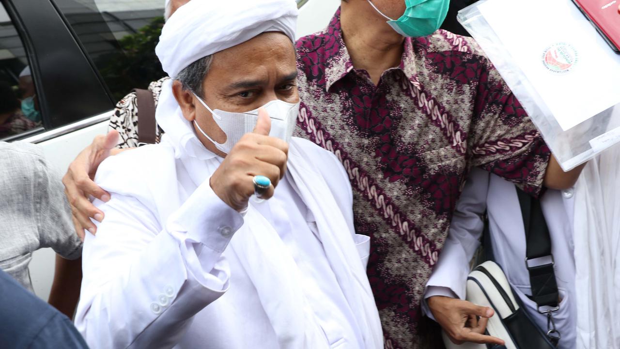 Datangi Polda Metro Jaya, Rizieq Shihab Diperiksa Sebagai Tersangka