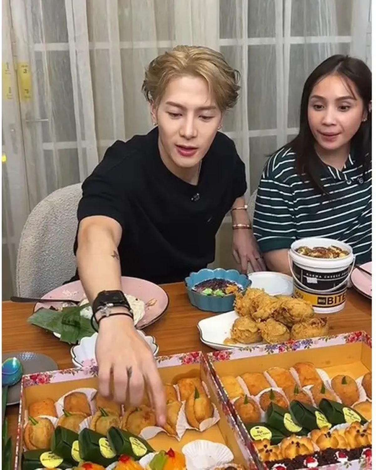 6 Potret Jackson Wang Naik BB 4 Kg di Jakarta, Kuliner Indonesia Bikin Nagih