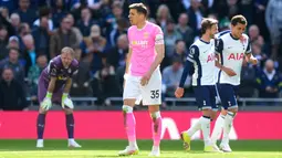Tottenham Hotspur menang 3-1 lewat dua gol Brennan Johnson dan penalti Mathys Tel. Sedangkan tim tamu hanya bisa membalas lewat gol Mateus Fernandes. (Bradley Collyer/PA via AP)