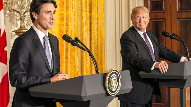 Pm Ganteng Kanada, Justin Trudeau bersama Donald Trump. (The Asahi Shimbun)