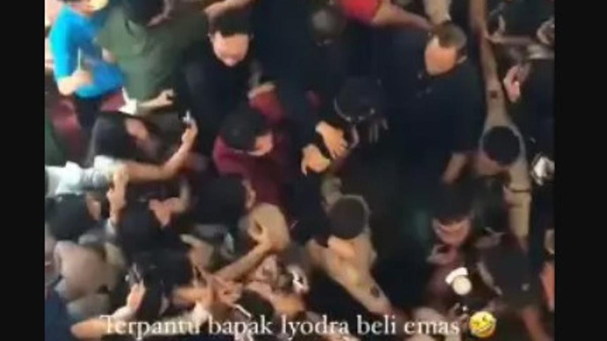 Viral Video Lyodra Dikerubungi Fans di Mal Hingga Susah Jalan, Ayahnya Malah Asyik di Toko Emas Berita Viral Hari Ini Kamis 19 September 2024