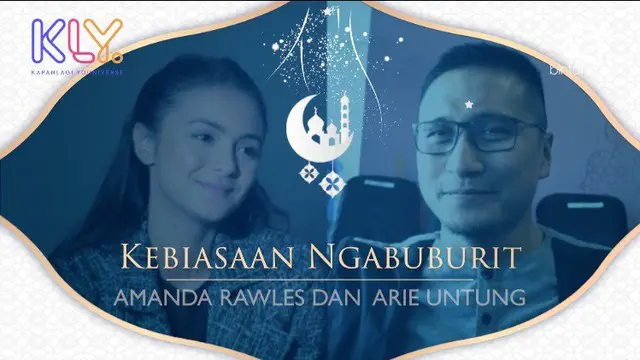 Ngabuburit ala Arie Untung dan Amanda Rawless.