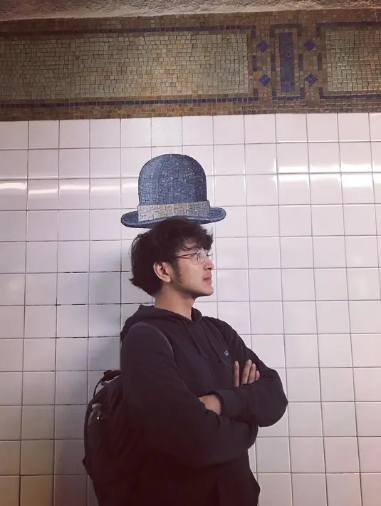 Melansir dari berbagai sumber, kabarnya Dimas melakukan kekerasan terhadap Fiqih lantaran Dimas tidak terima karena sang ayah telah dibentak-bentak oleh Fiqih. Namun di sisi lain Fiqih mengelak tak pernah melakukan itu.  (Instagram/dimasanggara)