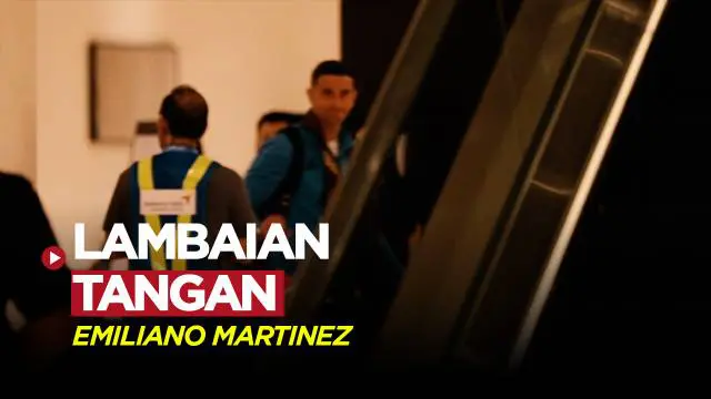 Berita Video, Emiliano Martinez berikan lambaian tangan saat tiba di salah satu hotel di Indonesia pada Jumat (16/6/2023)