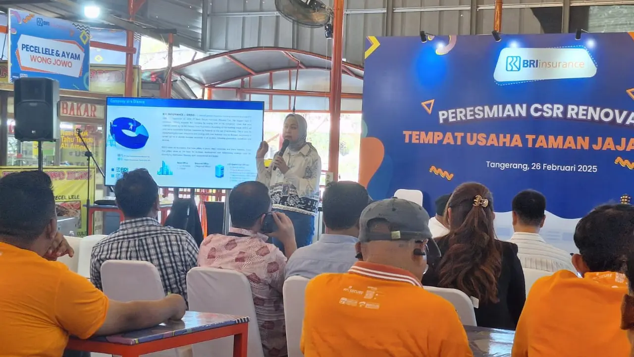 BRI Insurance merenovasi tempat usaha Taman Jajan Gaul di BSD, Kecamatan Serpong, Kota Tangerang Selatan, Provinsi Banten. (Dok BRI Insurance)