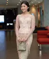 Dalam sebuah kegiatannya, istri dari Kaesang Pangarep ini menenteng tas Dior dengan jenis Lady Dior Mini Lizard Green dengan harga Rp85 juta. [Foto: Instagram/ Erina Gudono]