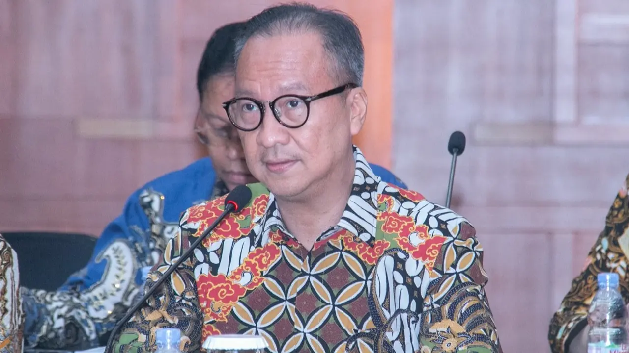Menteri Perindustrian Agus Gumiwang Kartasasmita