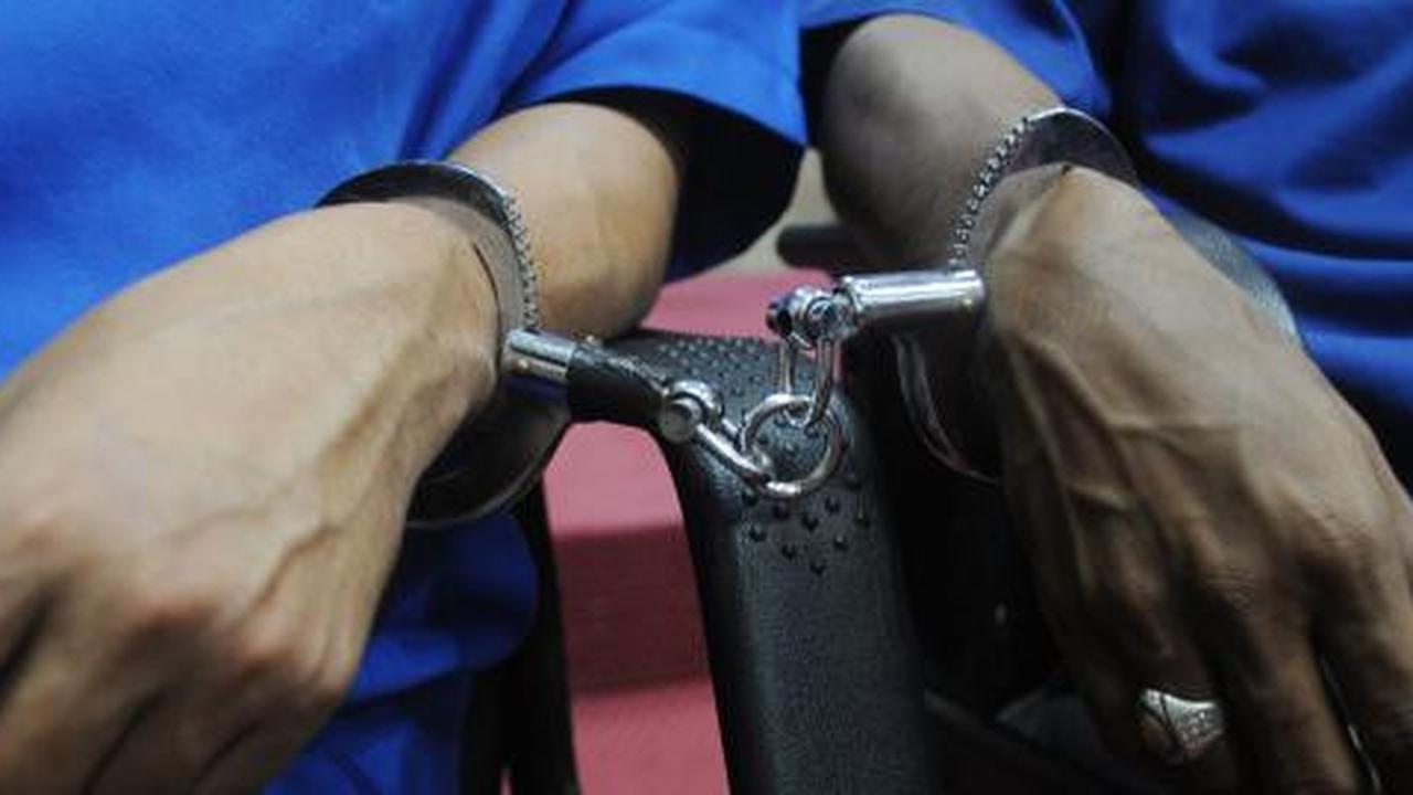6 Aksi kriminal polisi yang tak pantas ditiru
