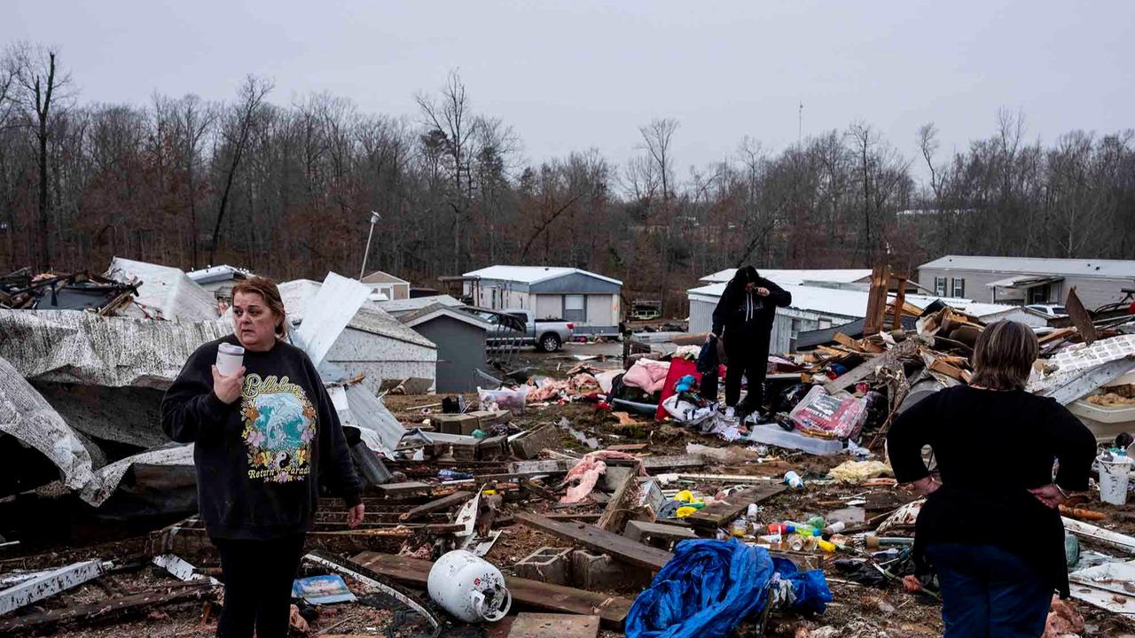 FOTO: Tornado Dahsyat Melululantahkan Pemukiman Warga di Missouri
