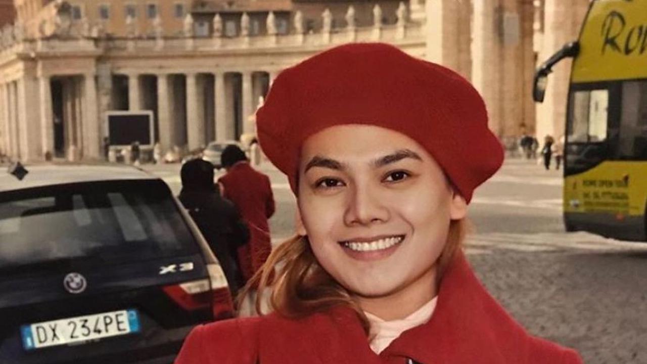 8 Potret Lawas Sarita Abdul Mukti Cantiknya Bikin Gak Kedip, Gayanya Selalu Modis - Disebut Mirip Reza Artamevia
