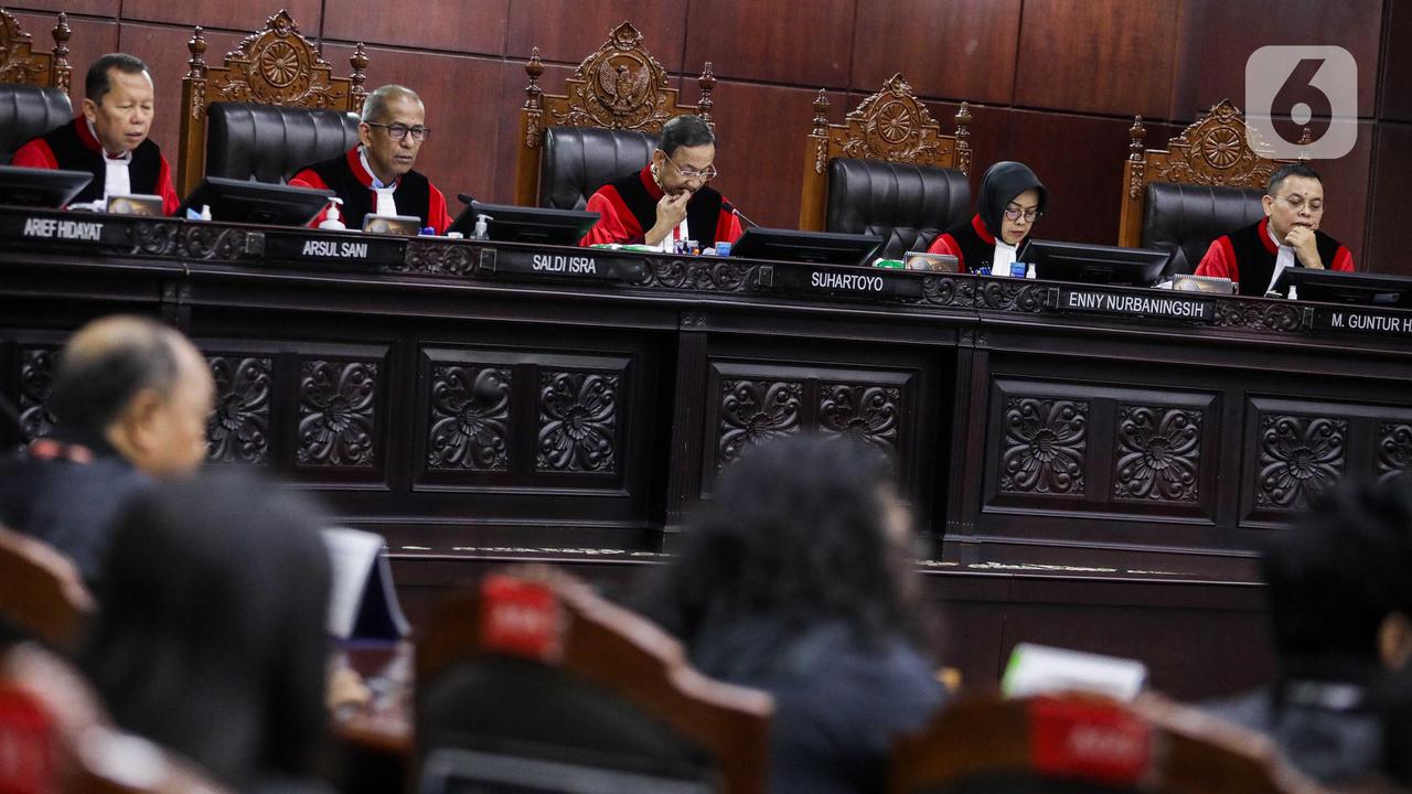Uji Materi UU APBN 2026, Guru Ungkap Dampak MBG terhadap PPPK dan Honorer