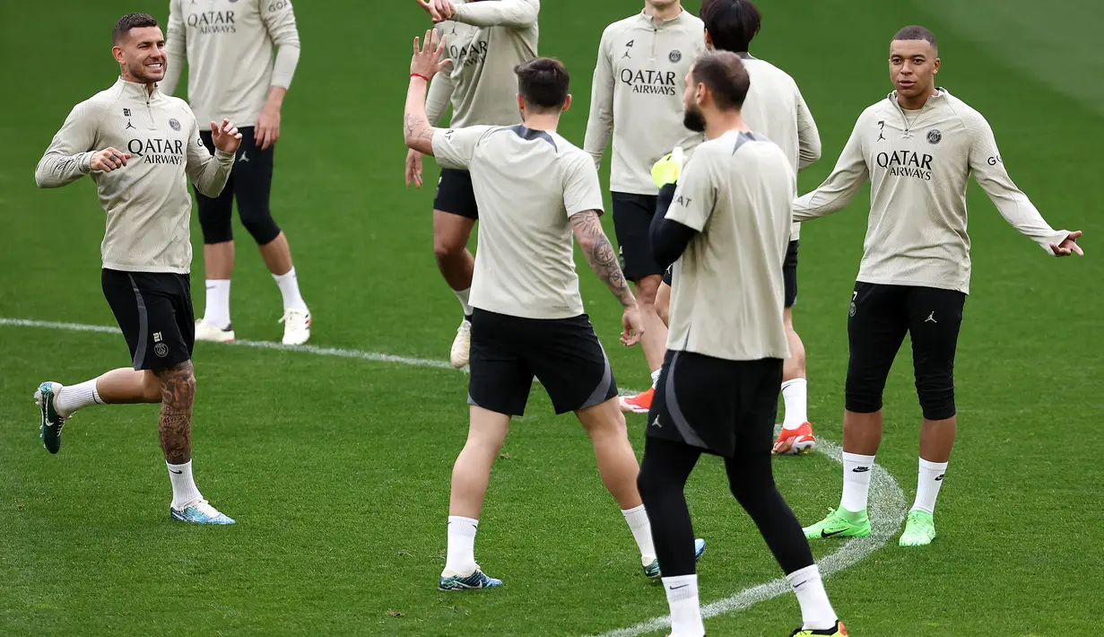 PSG melanjutkan upaya mereka untuk mengangkat trofi Liga Champions untuk pertama kalinya ketika bertandang ke markas Dortmund. (FRANCK FIFE / AFP)