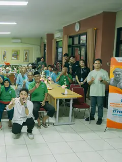 Gaabor dan Lemonilo rayakan Ramadan bersama warga lanjut usia.