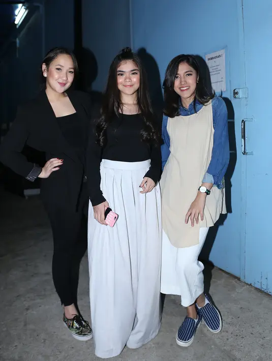 Pricil menambahkan, bahwa disaat sedang ada masalah diantara personel lain, salah satu dari meraka harus ada yang menjadi penengahnya. (Andy Masela/Bintang.com)