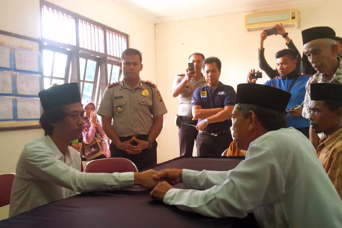 Setelah 4 Bulan Pacaran, Begal Handphone Nikahi Sintia di Rutan
