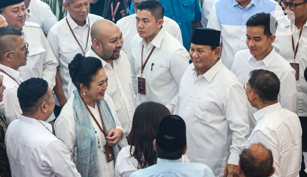 Keduanya hadir untuk memberikan ucapan selamat secara langsung kepada Prabowo Subianto usai ditetapkan sebagai Presiden Terpilih pada Pilpres 2024. (Liputan6.com/Angga Yuniar)
