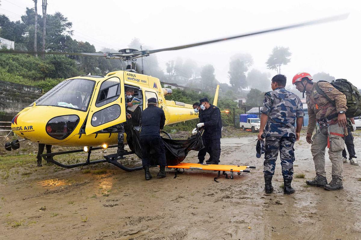 Pencarian Ribuan Warga Hilang Terus Dilakukan di Nepal