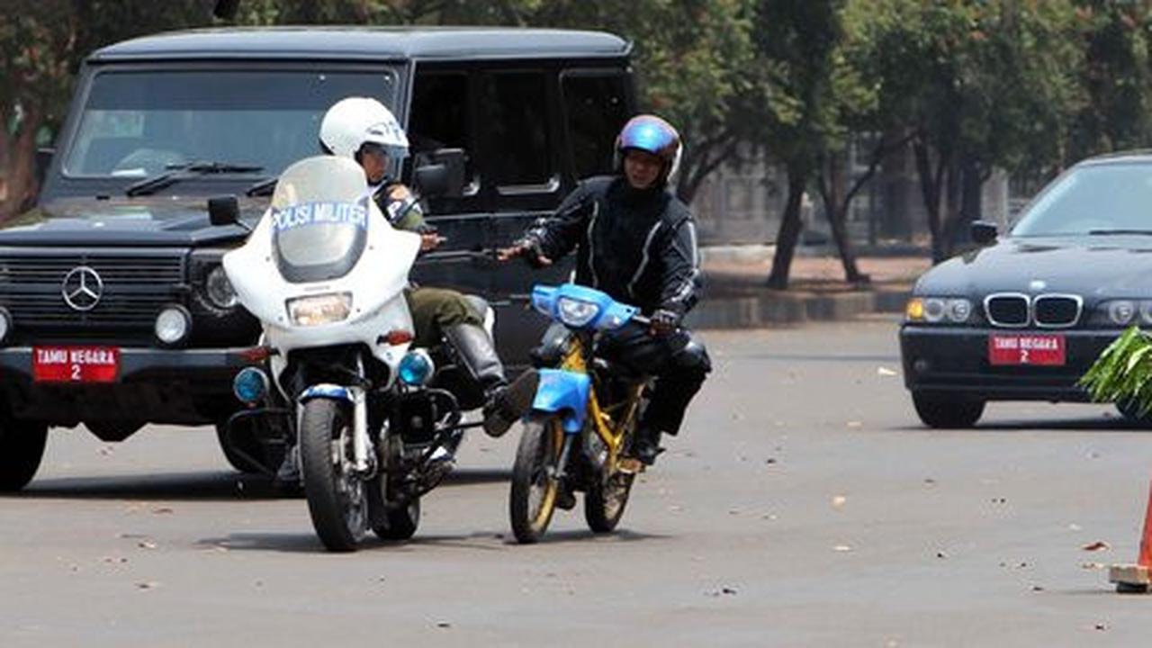 Pemotor ini lawan arus lalu potong jalan saat Wapres melintas