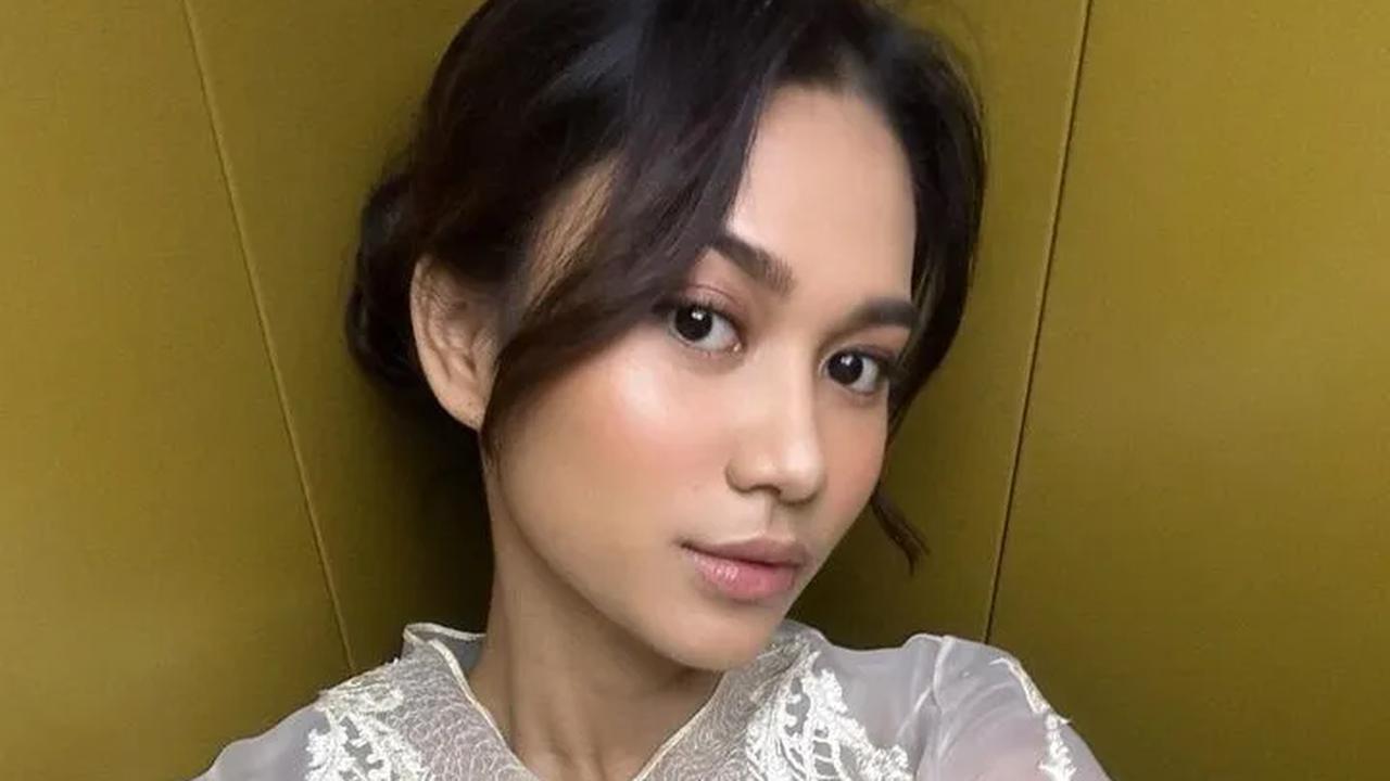 Penampilan Azizah Salsha langsung banjir komentar dari netizen. Mereka menuliskan berbagai komentar.<br>