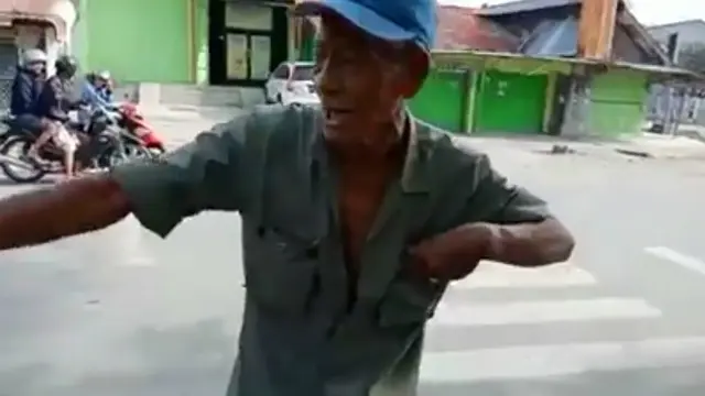 Ditilang Polisi, Opa Bakar Motor di Palu