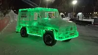SUV ini terbuat dari es (Autoevolution)