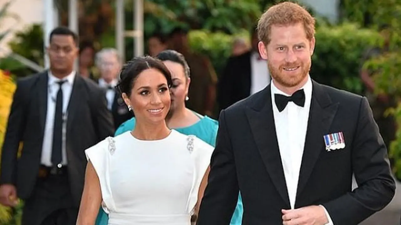 Bak Putri Kerajaan, Meghan Markle gunakan ball gown dan cincin Putri Diana