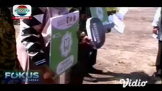 Pelaksanaan Tentara Manunggal Membangun Desa ke-106 secara resmi dibuka oleh Gubernur Jawa Timur, Khofifah Indar Parawansa yang berharap setiap kegiatan TMMD bisa digunakan untuk pendekatan kepada masyarakat dalam membangun berbagai sarana fisik maup...