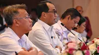 Menteri Perhubungan Budi Karya Sumadi, memimpin rapat koordinasi di Command Center Posko Angkutan Lebaran 2023, di Kantor Kementerian Perhubungan, Jakarta.