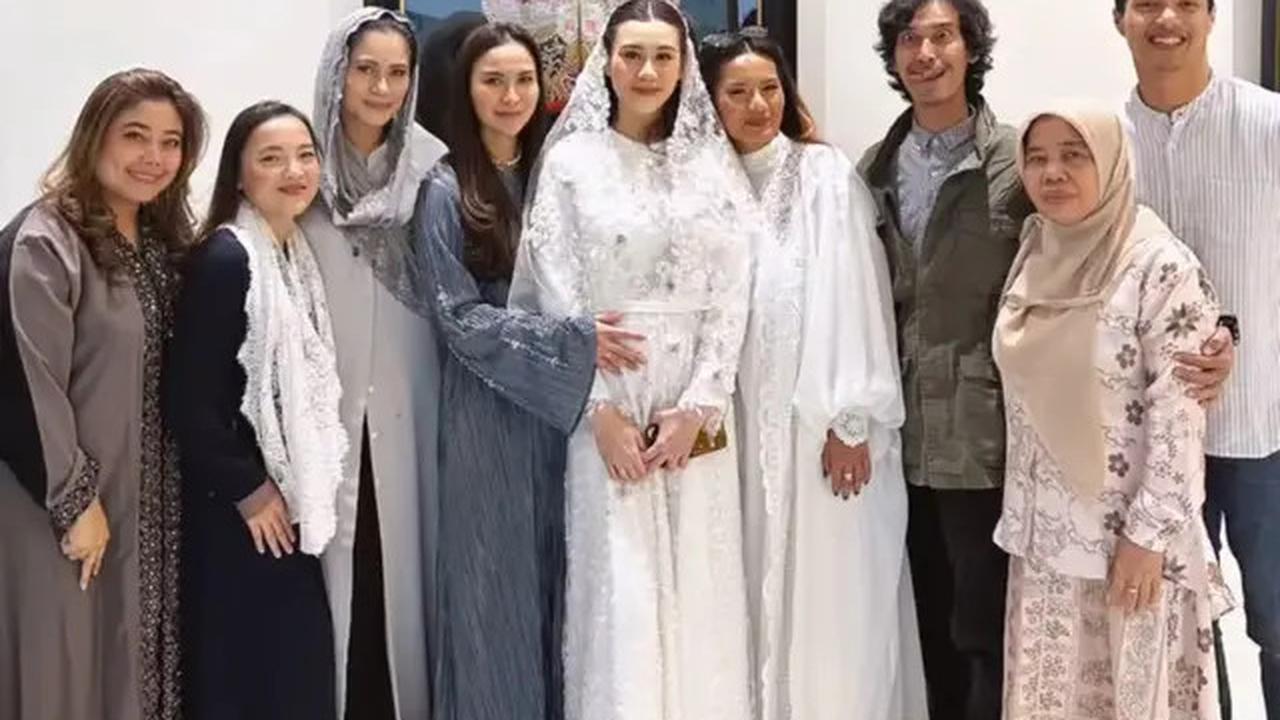 6 Potret Gaya Zahwa Massaid Kakak Kandung dan Aurel Hermansyah Kakak Ipar Aaliyah Massaid saat Tasykuran Empat Bulanan Kehamilan