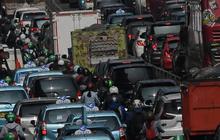 FOTO: Kendaraan di Atas Usia 3 Tahun Jadi Target Razia Uji Emisi