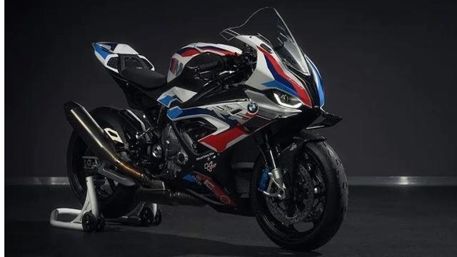 BMW M 1000 RR