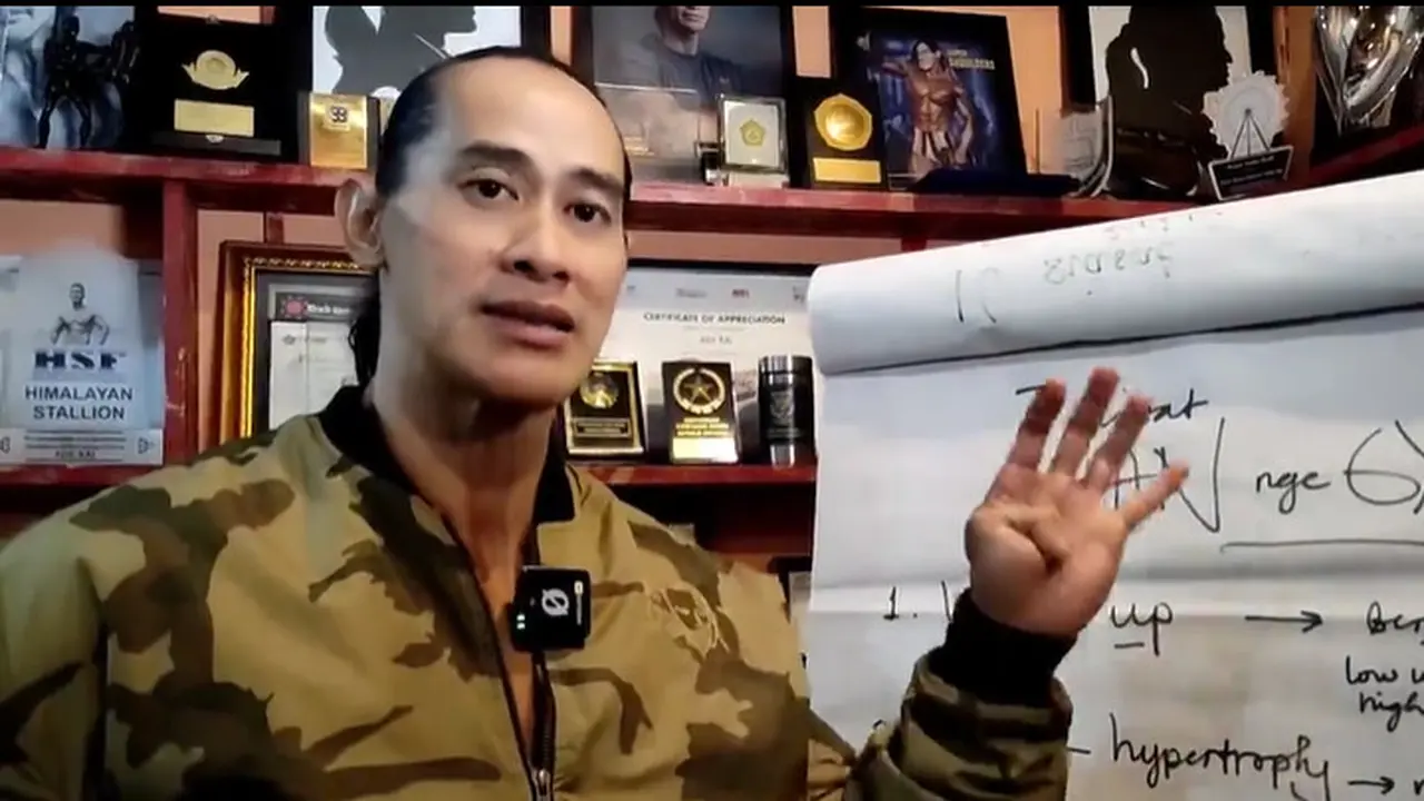 Bercermin dari Kasus Justyn Vicky yang Meninggal Gegara Tertimpa Barbel 210 Kg, Ada Baiknya Menyimak Tips Ngegym yang Aman dari Ade Rai (Foto: Instagram @ade_rai)