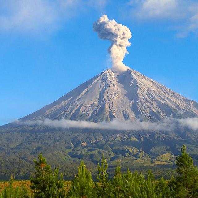 Kondisi Cuaca  Gunung  Semeru  Saat Ini  Gunung  Semeru  Hari  