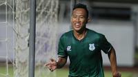Antoni Putro Nugroho, penyerang PSMS Medan. (Bola.com/Iwan Setiawan)