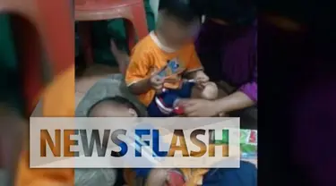 2 bocah menggelandang di Jalan Raya Otista, Jatinegara, Jakarta Timur. Keduanya mengaku kerap dianiaya oleh orangtua mereka. 