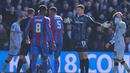 Meski kehilangan striker andalannya di laga tersebut, Palace tetap mampu meraih kemenangan 3-1 atas Millwall, yang bermain dengan 10 orang setelah kartu merah Roberts. (AP Photo/Ian Walton)