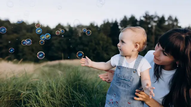 Butuh Ide Liburan Keluarga? Ini Destinasi Ramah Bayi yang Aman dan Nyaman (Foto: Freepik/freepic.diller)