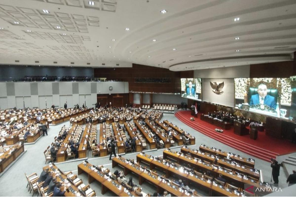 DPR Bahas Tim Pengawas dan Revisi UU Minerba