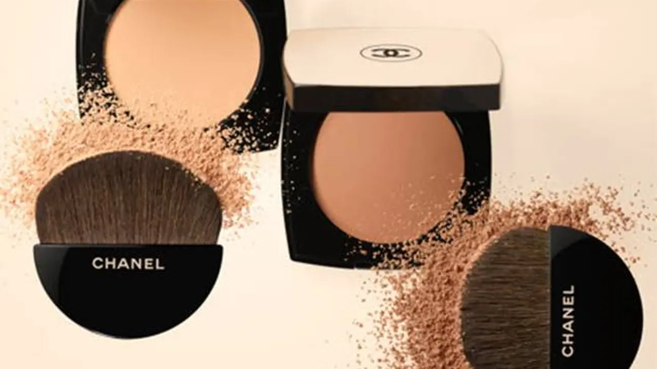 Foto produk makeup Chanel terbaru yaitu Les Beiges Healthy Glow Sheer Powder