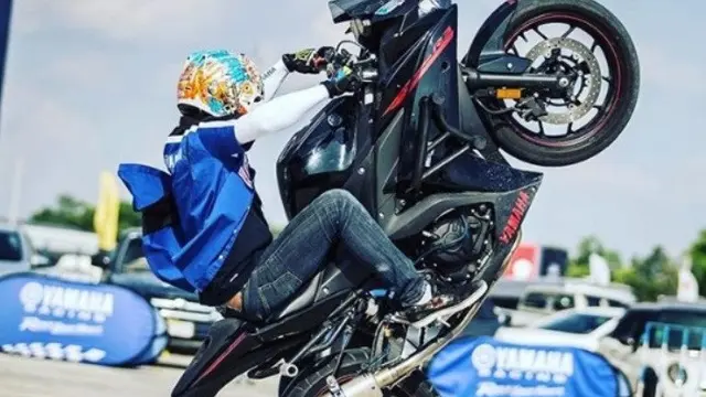 aksi keren suddum so, stuntman Jokowi (foto: instagram @saddum)