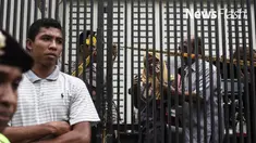  Bibih (43) menyambangi RS Kartika Pulomas, Jakarta Timur. Dia membesuk istri dan anaknya yang menjadi korban selamat pembunuhan sadis di Pulomas, Jakarta Timur. 