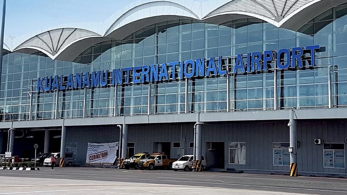 Efek Erupsi Anak Krakatau, 41 Penerbangan Bandara Kualanamu Dibatalkan - merdeka.com