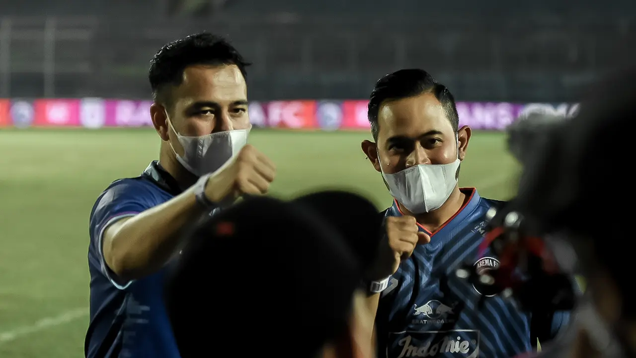 Chairman Rans Cilegon FC, Raffi Ahmad dan Presiden Arema, Gilang Widya Pramana