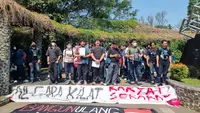 Keluarga Mahasiswa ITB demo membawa empat tuntutan. (merdeka.com/Azzura Galexia)
