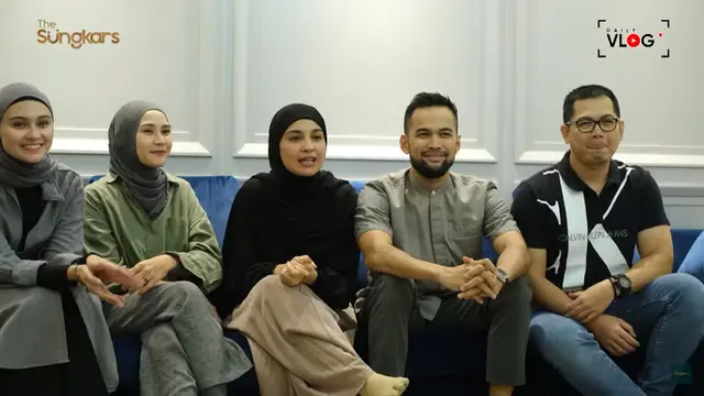 Shireen Sungkar Buka Bersama Geng Mewah