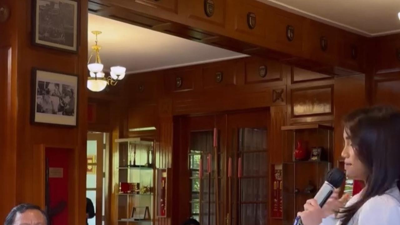 Fuji Diundang Makan Siang Bareng Prabowo di Kantor Kemenhan, Aksi Mayor Teddy Ini Tuai Sorotan