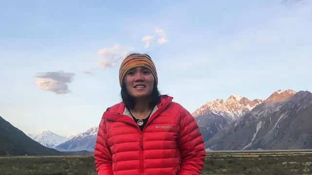 Pendaki di Gunung Phangran Razi