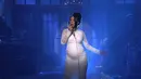 Cardi B sendiri memang   menyembunyikan kehamilan hingga   7 April lalu saat tampil di   Saturday Night Live. (BrooklynVegan)